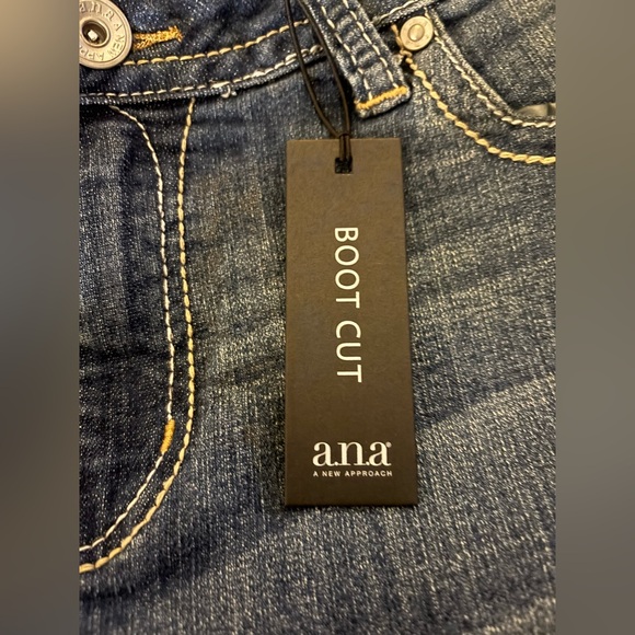 a.n.a. Women’s Boot Cut Jeans 33/16 NWT - Picture 9 of 9